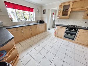Kitchen- click for photo gallery